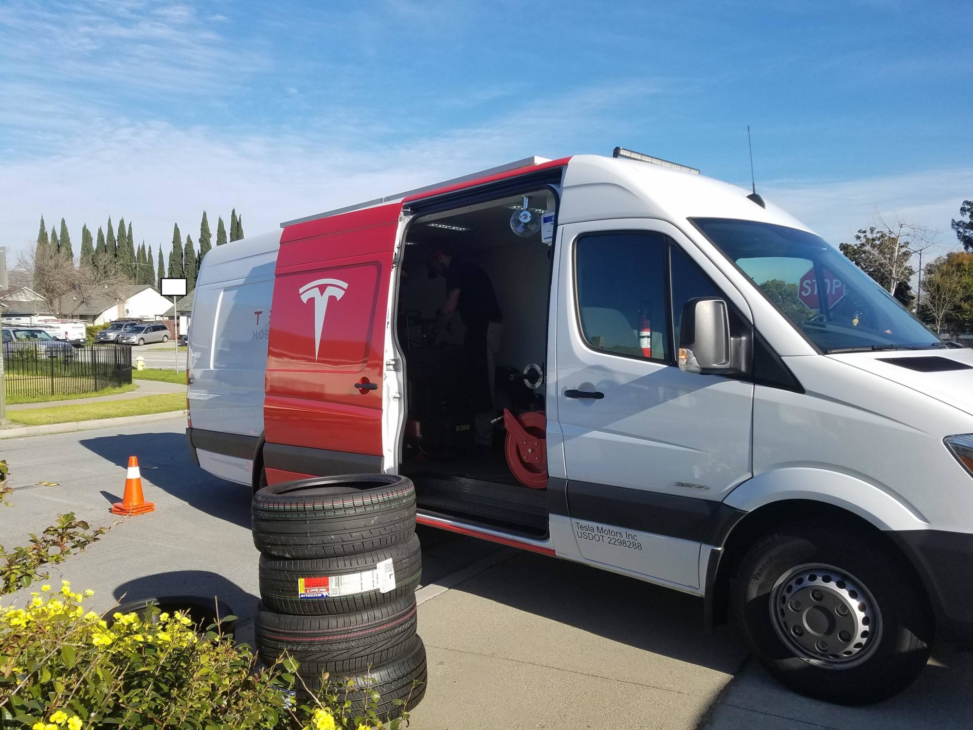 Tesla-mobile-service-van-tire-repair-3.jpg