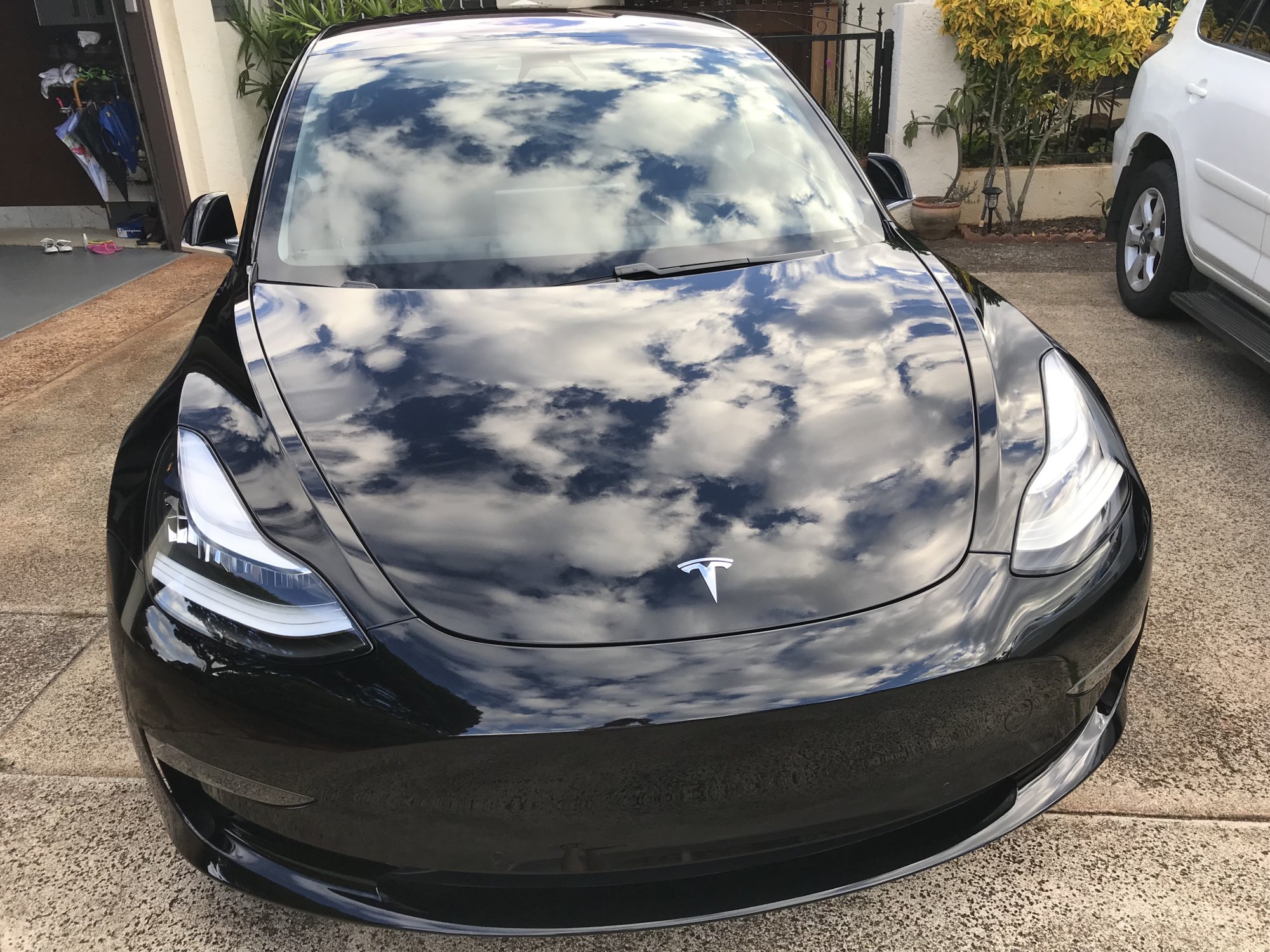Tesla Model 3 - front.JPG