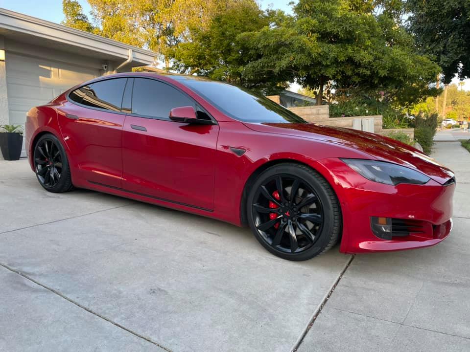 Tesla Model S (2).jpg