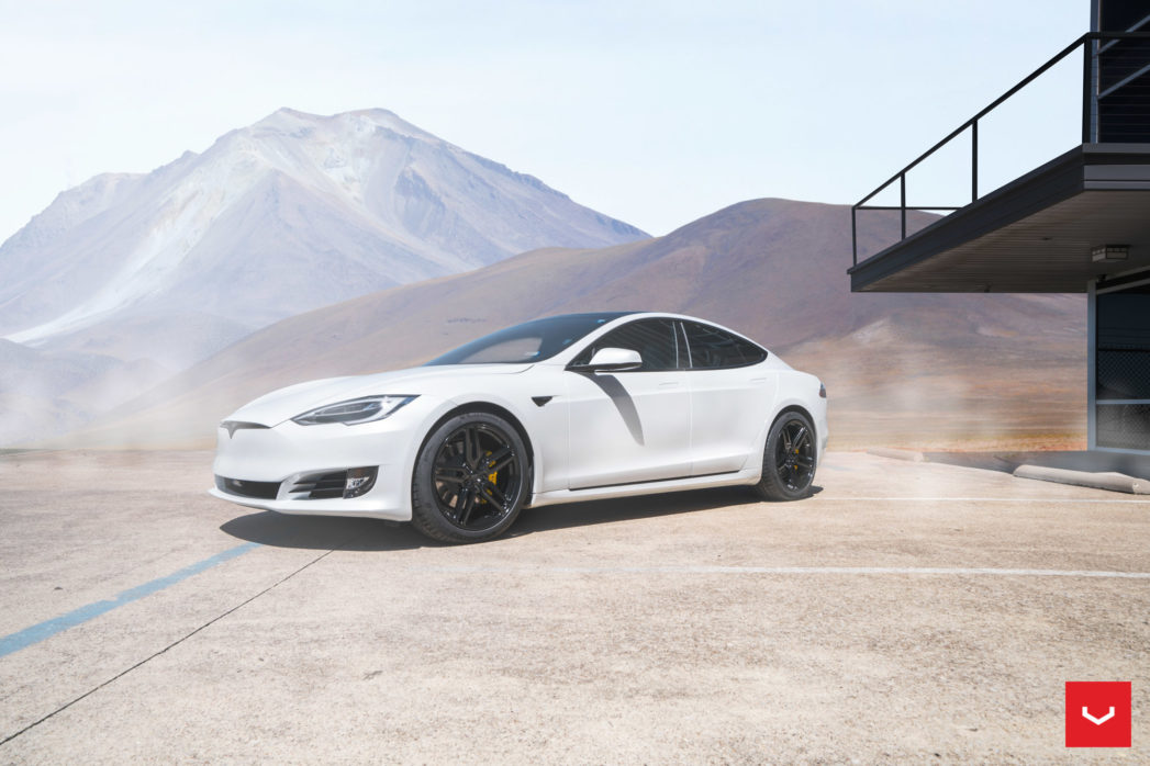 Tesla-Model-S-Hybrid-Forged-HF-1-©-Vossen-Wheels-2018-1005-1047x698.jpg