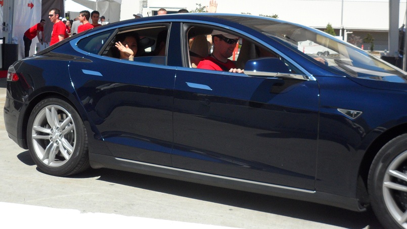 Tesla Model S Test Drive 6-23-12 056 - cropped small.jpg