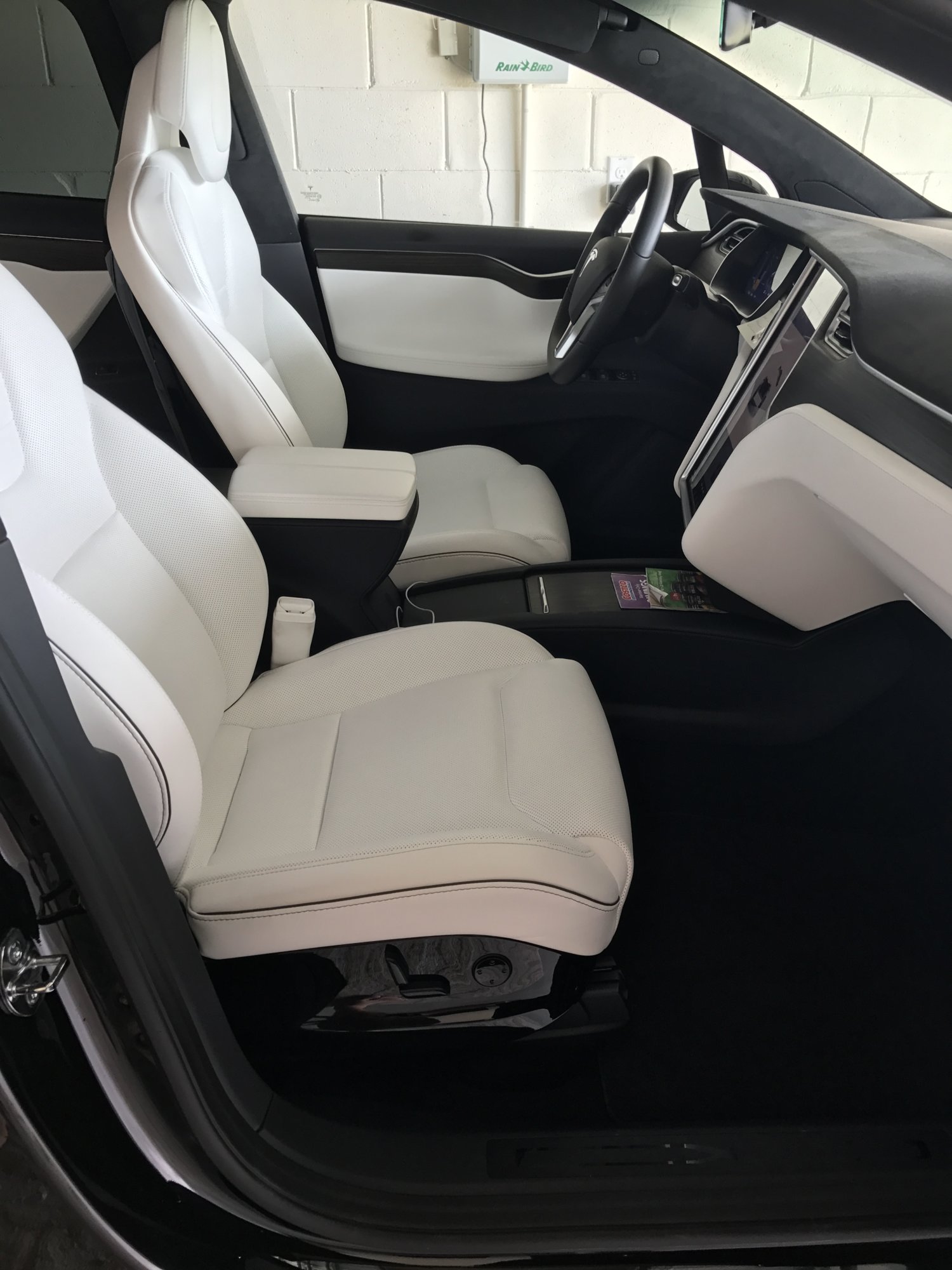 Tesla Model X Front Seat.JPG