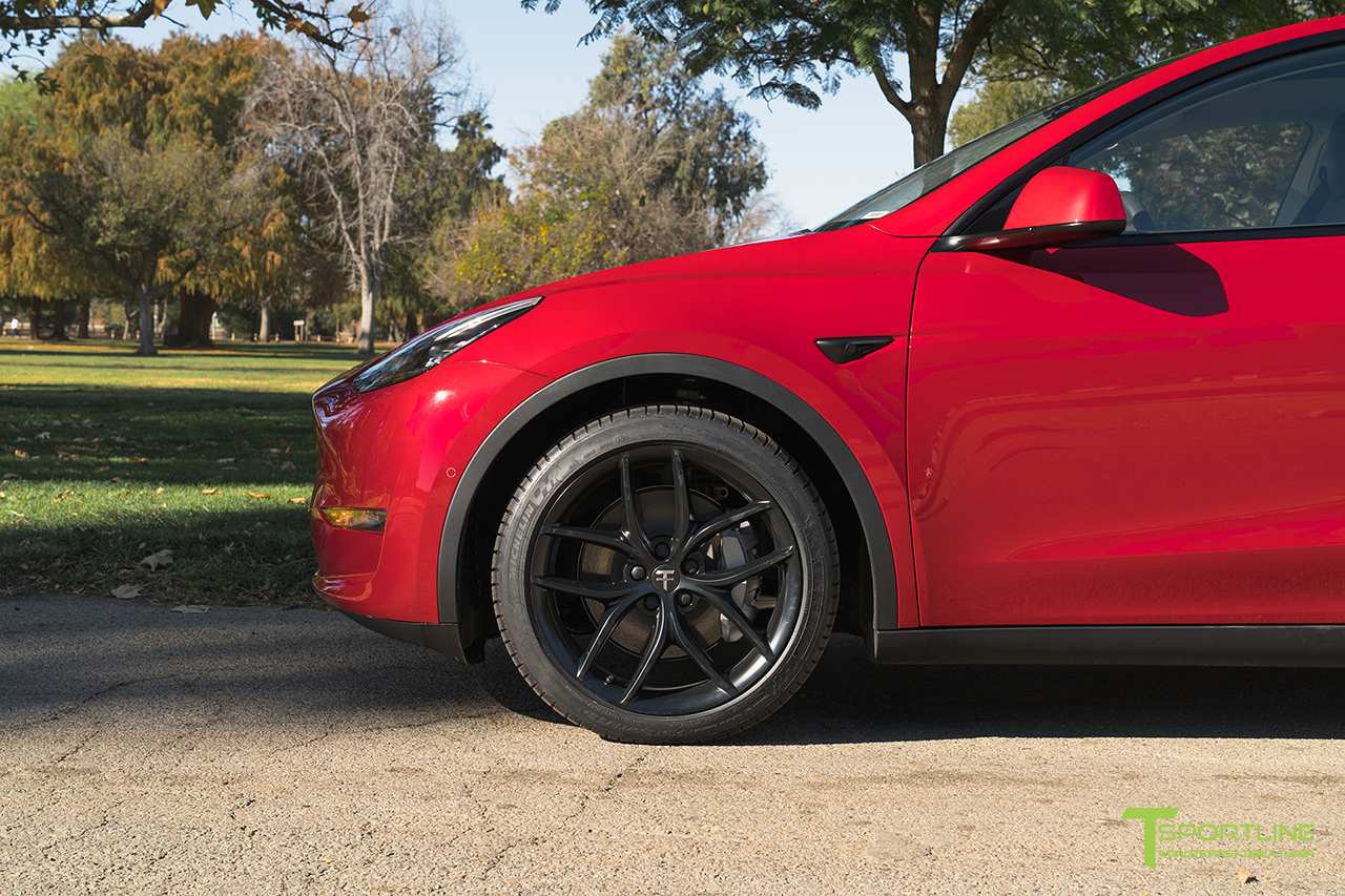 tesla-model-y-multicoat-red-20-inch-ts5-matte-black-flow-forged-wheels-4-wm.jpg