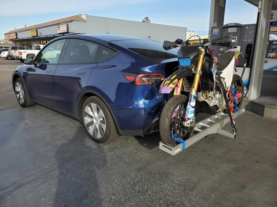 Tesla-Model-Y-tow-hitch-with-dirt-bike 2.jpeg