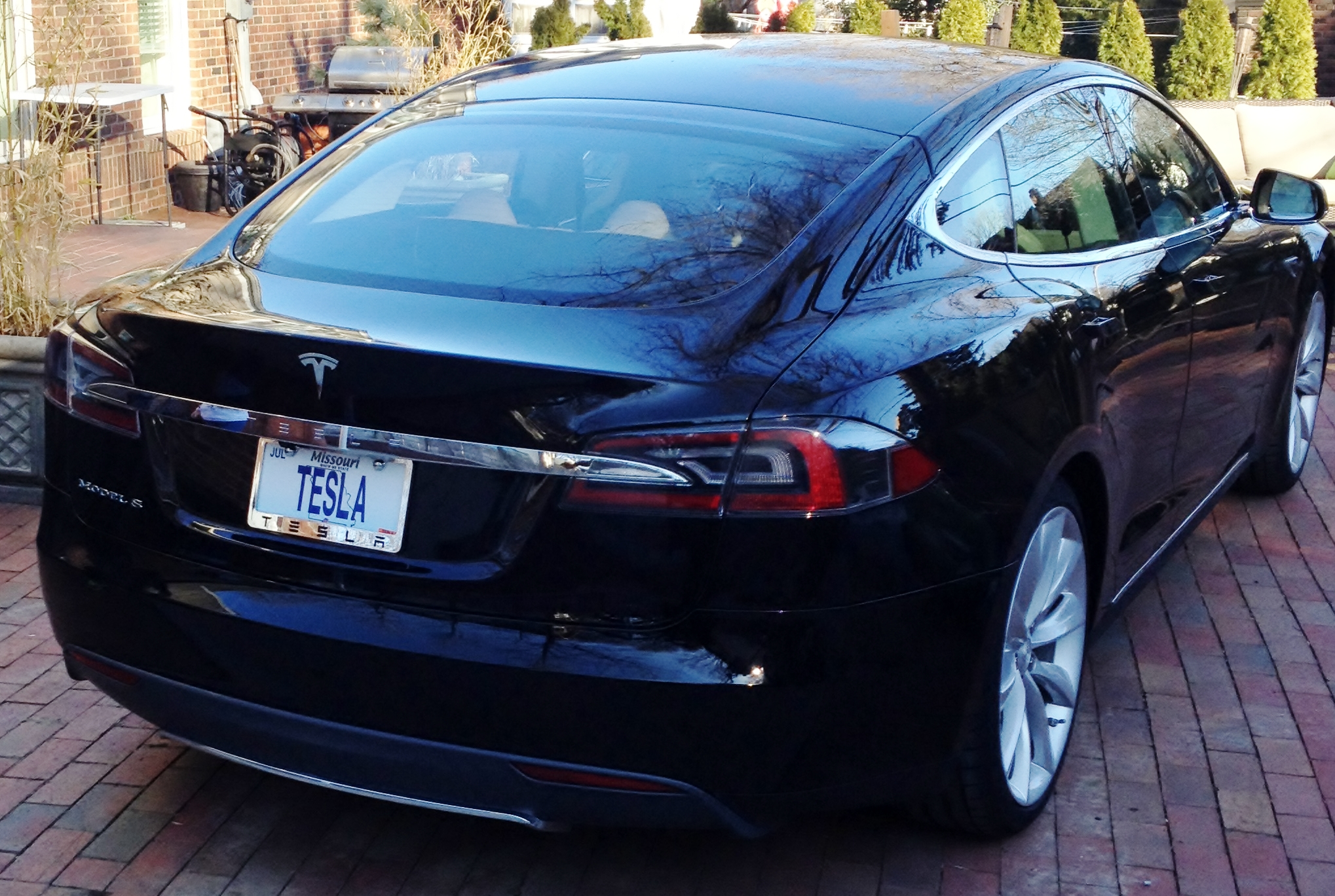 Tesla Plate.jpg