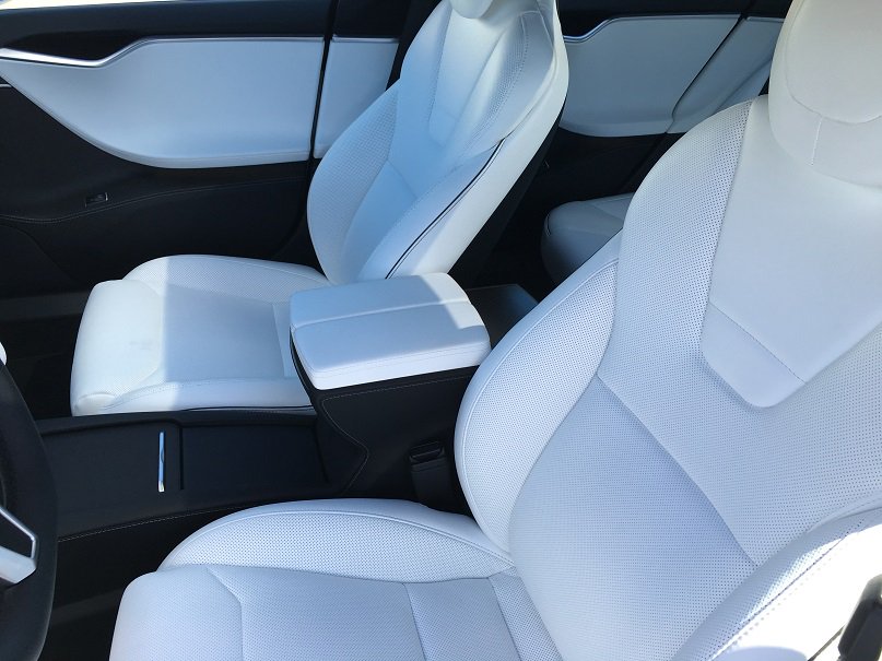 Tesla Seats.jpg