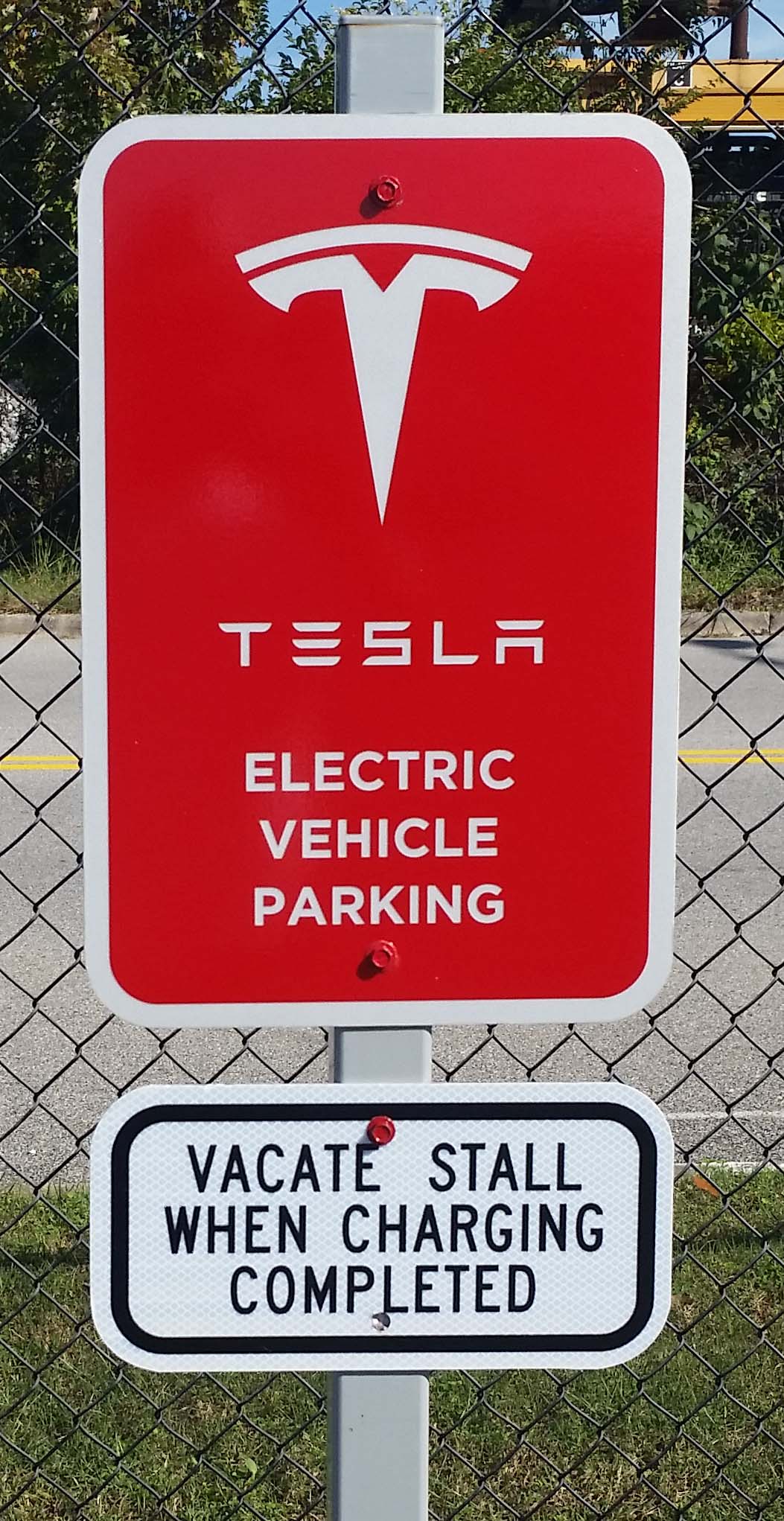 Tesla Sign Chatt.jpg