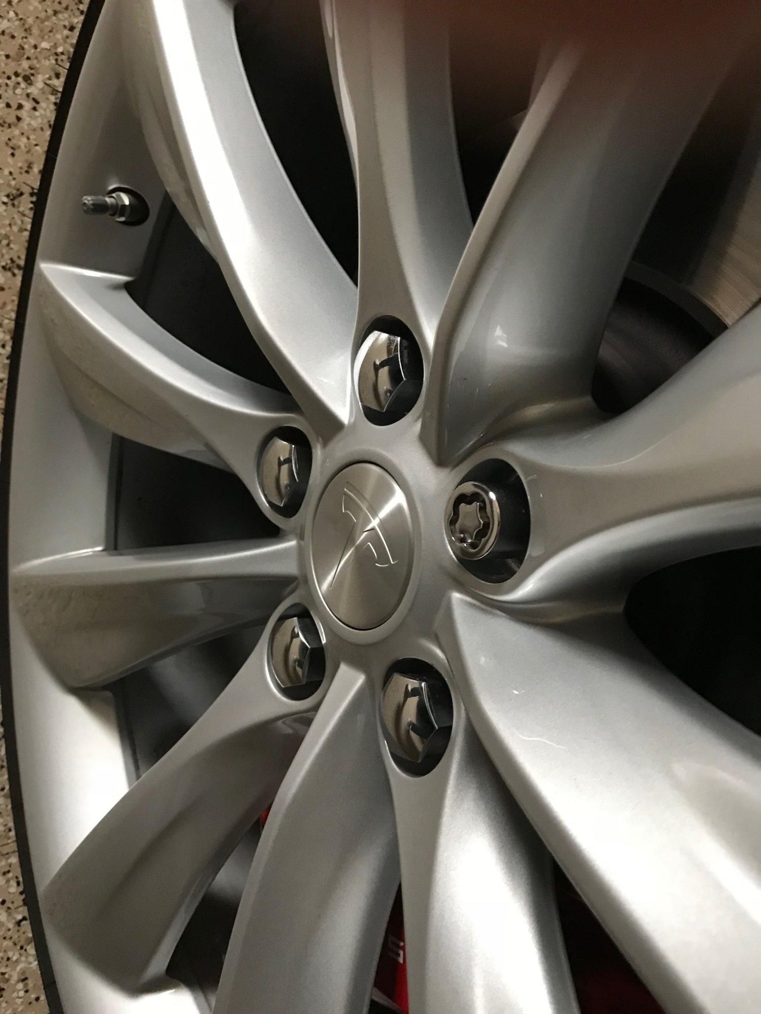 Tesla Wheel.jpg