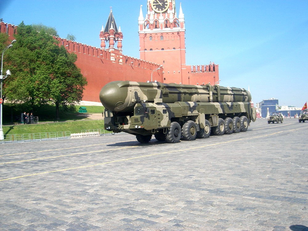 Victory_Day_2008_Military_parade_Moscow_Russia_003.jpg