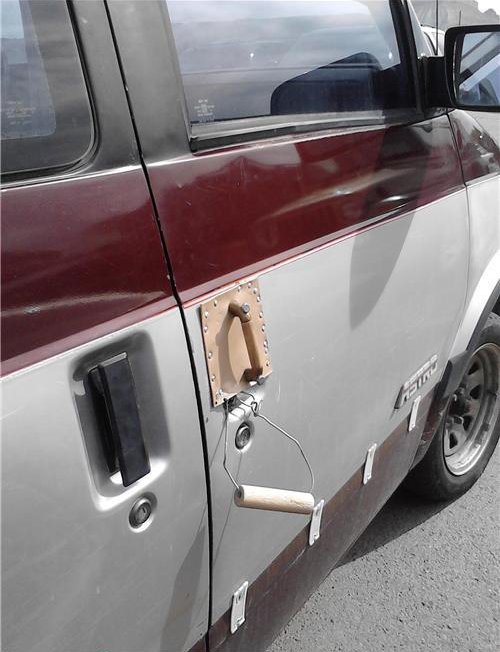 white-trash-repairs-best-door-fix-ever.jpg